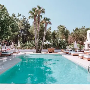 https://apartamentos-las-mimosas-ibiza-island.ibizaislandhotels.net