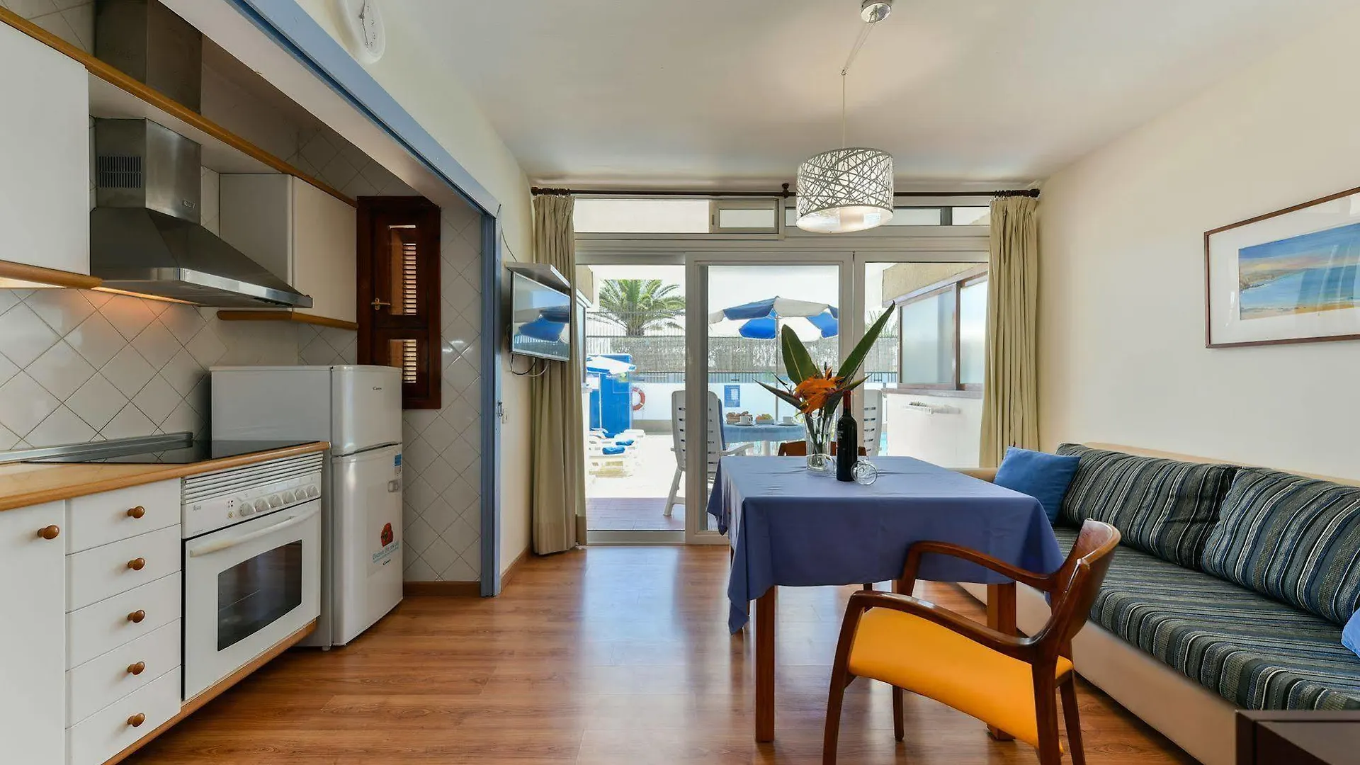 Apartamentos El Paseo Playa del Inglés 0*,